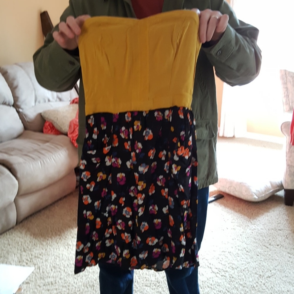 Strapless floral dress with pockets